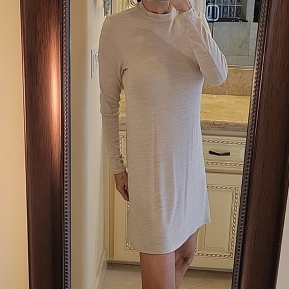 H&M Divided Delicate Knit Crewneck Long-sleeved Dress, Sz 6 - Picture 4 of 16